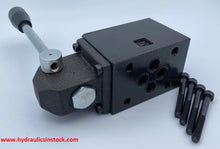 Load image into Gallery viewer, D03 (NG6): Manual Lever Hydraulic Control Valve:  21 GPM: 4560 psi
